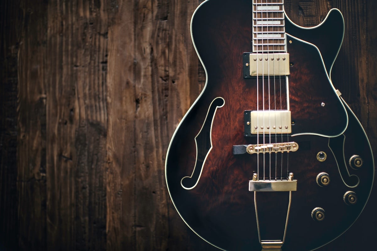 Best Ways To Learn Guitar At Home