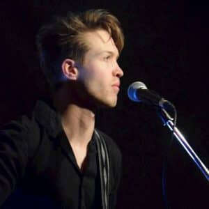 Robert Holmes - Guitar teacher