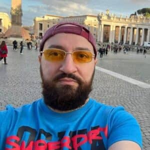 Mehran Mosaddeq - Guitar teacher