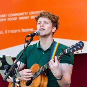 JAMES FEARNLEY - Guitar teacher