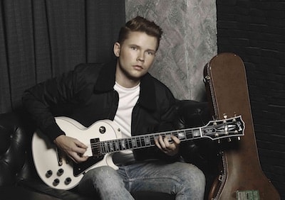 5 Reasons To Learn Guitar Online