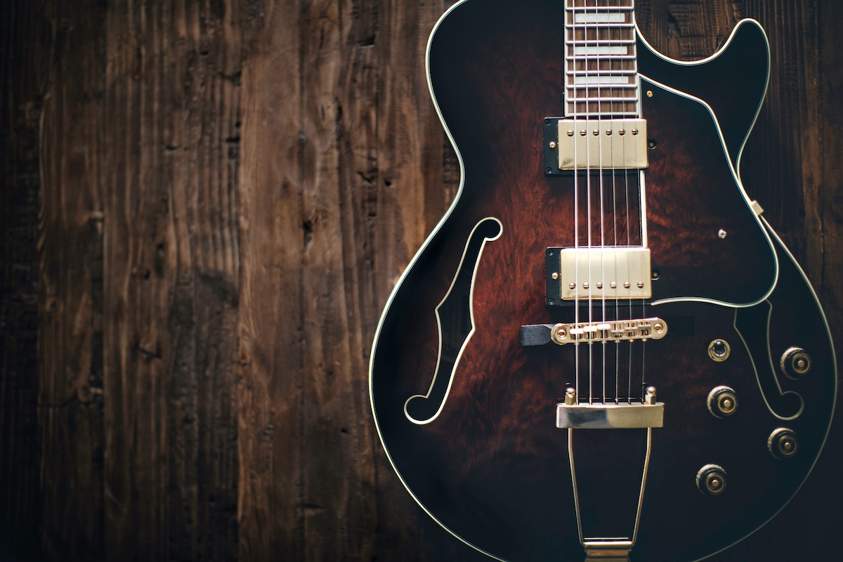 Best Ways To Learn Guitar At Home